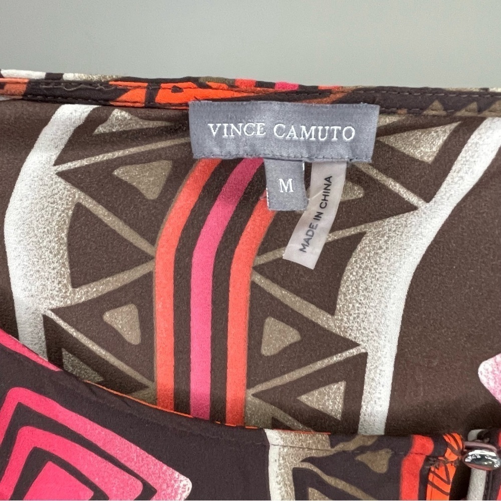 Vince Camuto Women’s Geometric Print Top Size M - Picture 4 of 9